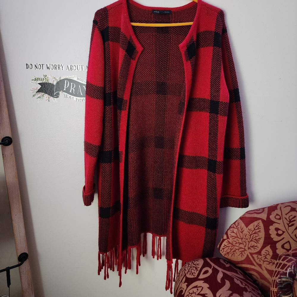 Red and black striped plaid cardigan with pockets